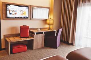 Курортные отели Mirotel Resort and Spa Трускавец Стандартный двухместный номер с 1 кроватью или 2 отдельными кроватями-6
